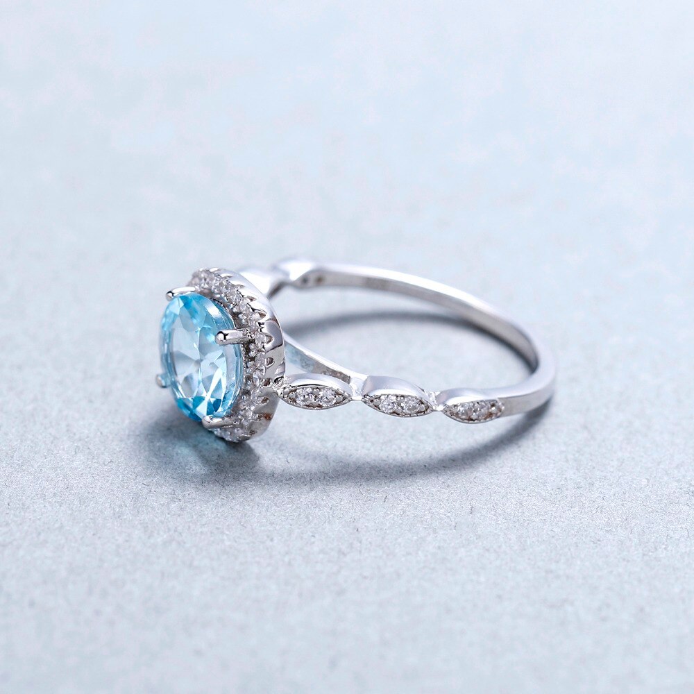 these 4-prong engagement rings will make her heart soar with joy.