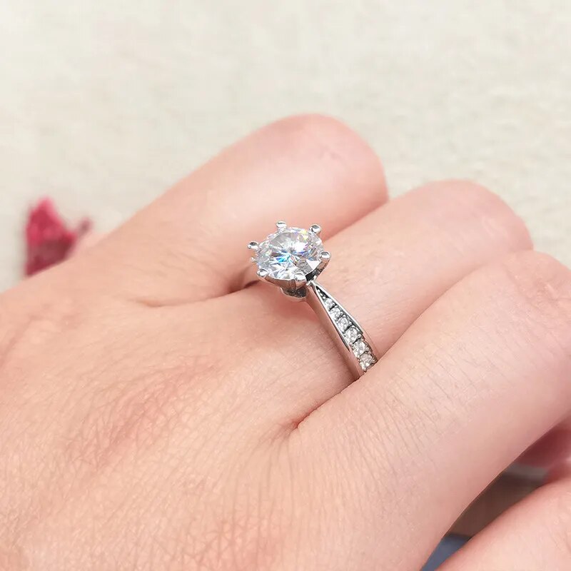 Round Cut Moissanite Pave Engagement Rings