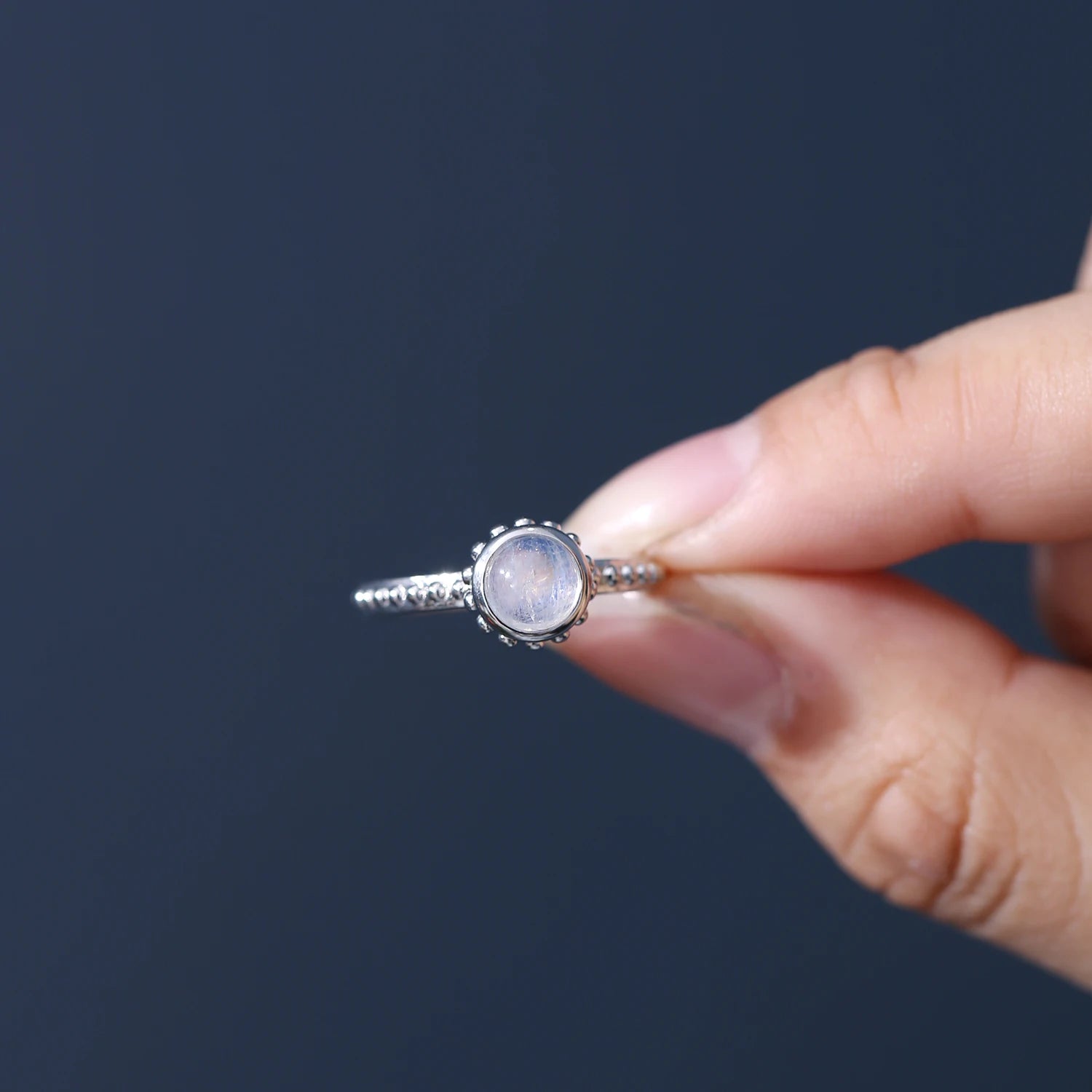 Choosen Jewelry: Textured Milky Blue Moonstone Ring in 925 Sterling Silver - Classic Wedding Band