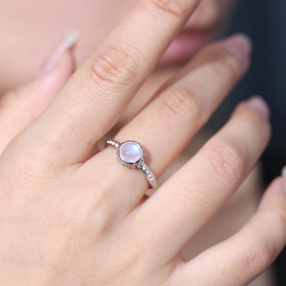 Choosen Jewelry: Textured Milky Blue Moonstone Ring in 925 Sterling Silver - Classic Wedding Band