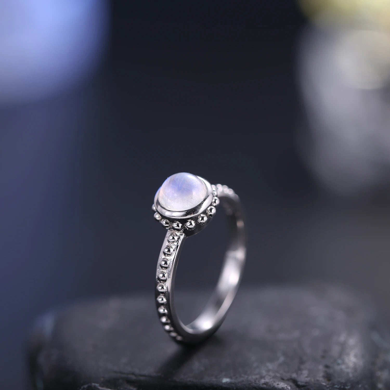 Choosen Jewelry: Textured Milky Blue Moonstone Ring in 925 Sterling Silver - Classic Wedding Band